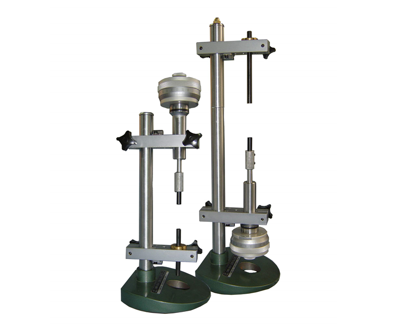 Calibration Instrument for Extensometer
